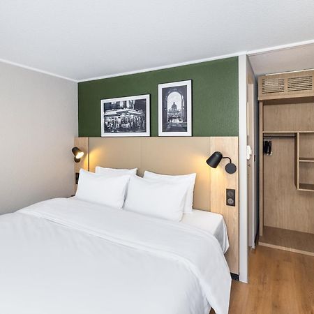 Campanile Bordeaux Est - Artigues Hotel Buitenkant foto